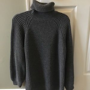 American Eagle Turtle Neck Sweater